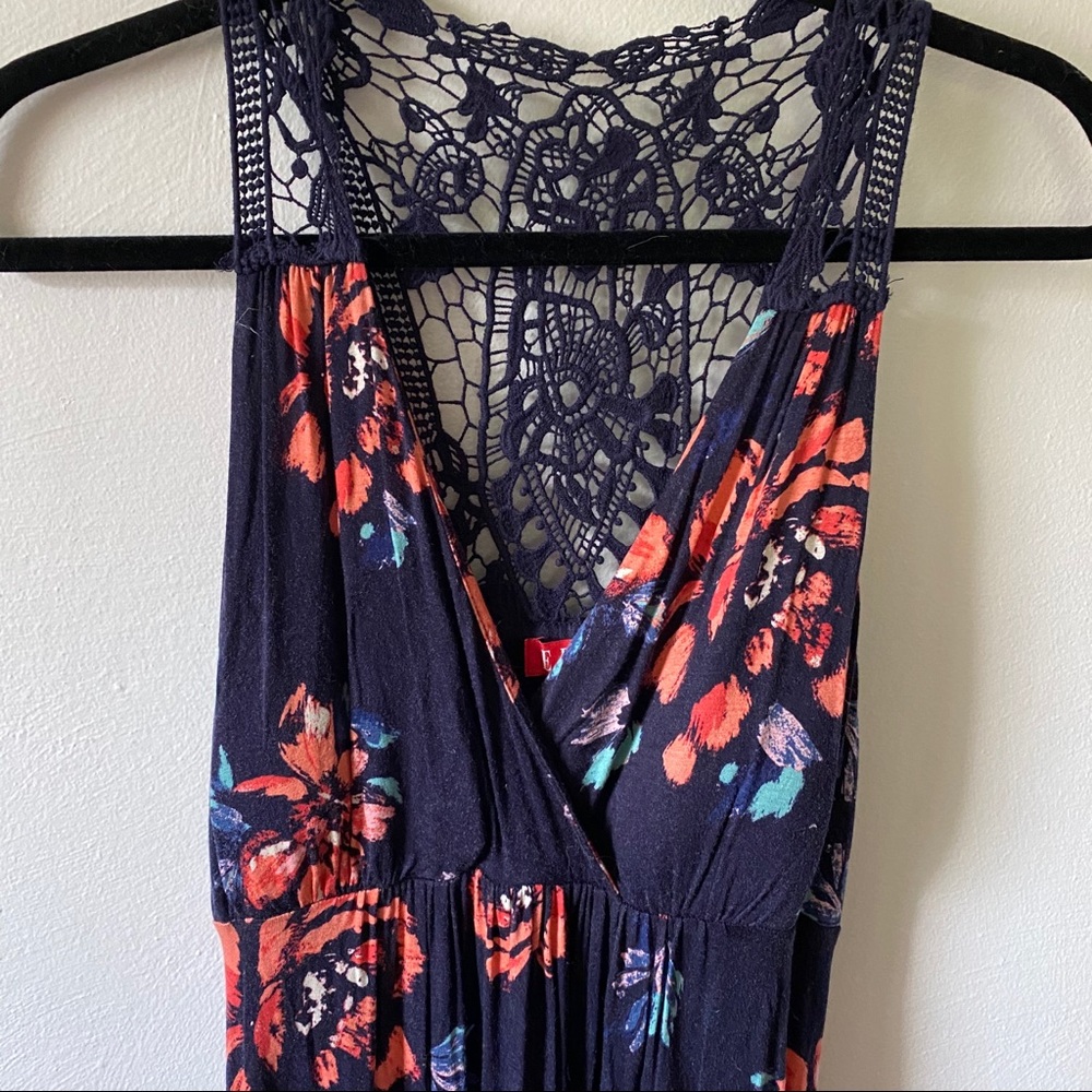 ELLE Floral and Crochet maxi dress Size Small